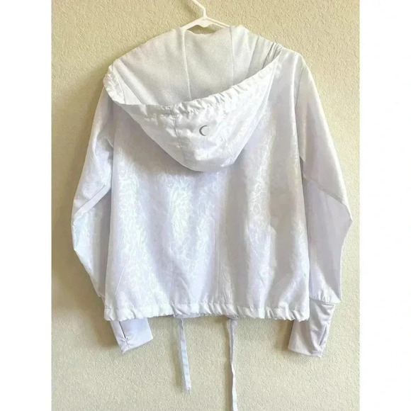 Zyia Activewear White Cheetah Leopard Windbreaker Jacket Women's Size Small - Picture 5 of 10